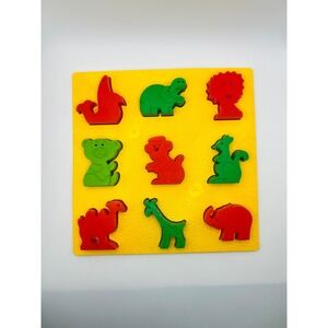 VTG Gabriel Industries 1977 Plastic Zoo Animals Children's Matching Shape Puzzle